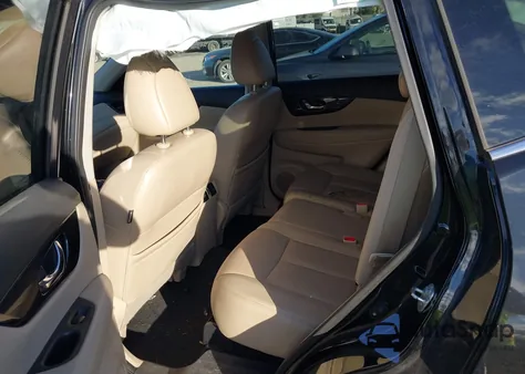 2017 Nissan Rogue Sl z USA, uszkodzony, nr VIN 5N1AT2MV8HC825741